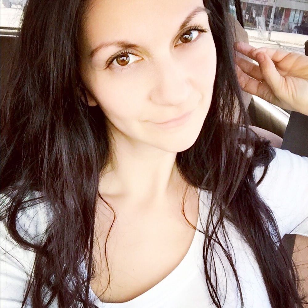 Meet your Posher, Angela